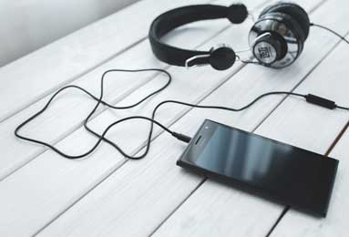 欧冠：皇马VS拜仁，欧冠宿命对决！皇马拜仁狭路相逢，姆巴佩凯恩谁能主宰伯纳乌？